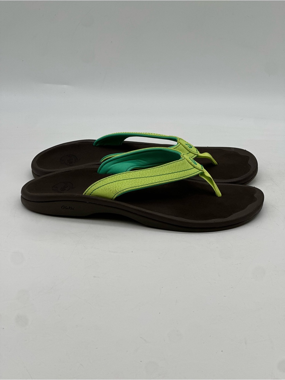 OluKai Ohana Sandals. Size 7